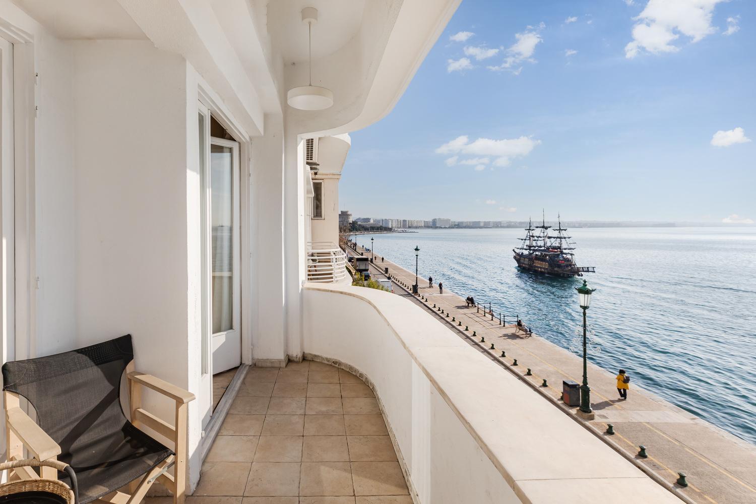 Infinity & Beyond By Halu! - Seafront Apartments Soluň Exteriér fotografie